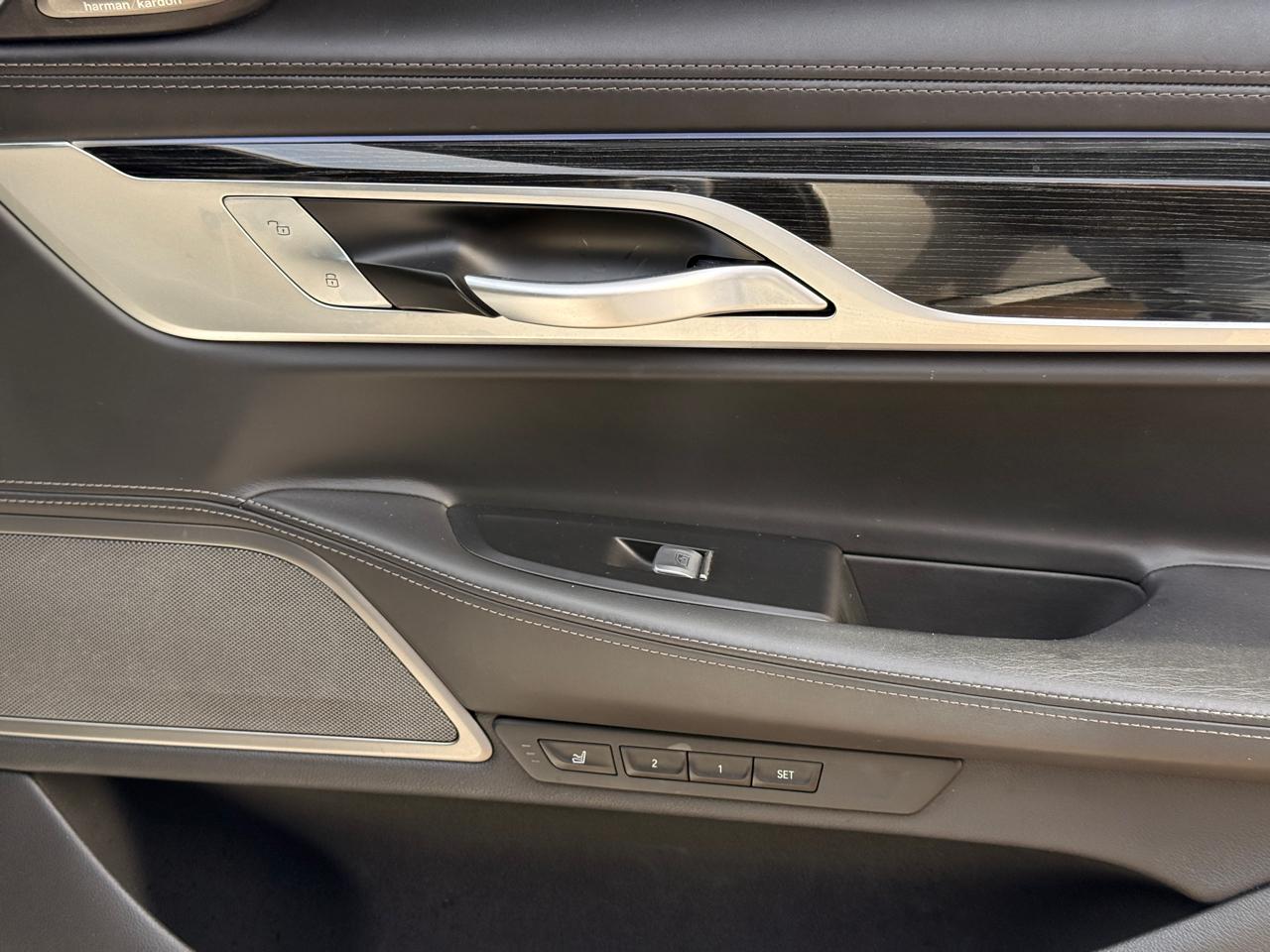 BMW 7-Series 750i 2019