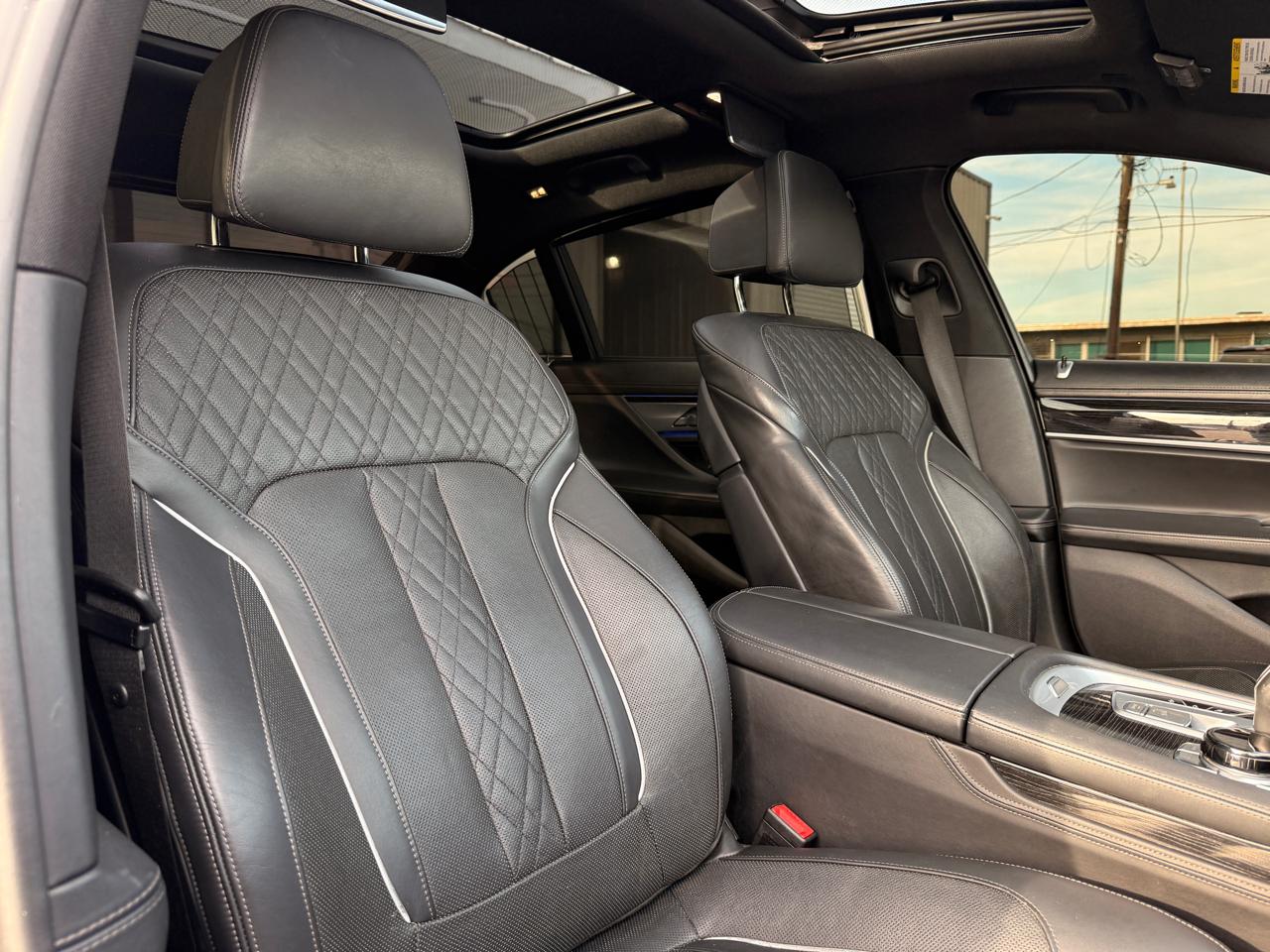 BMW 7-Series 750i 2019