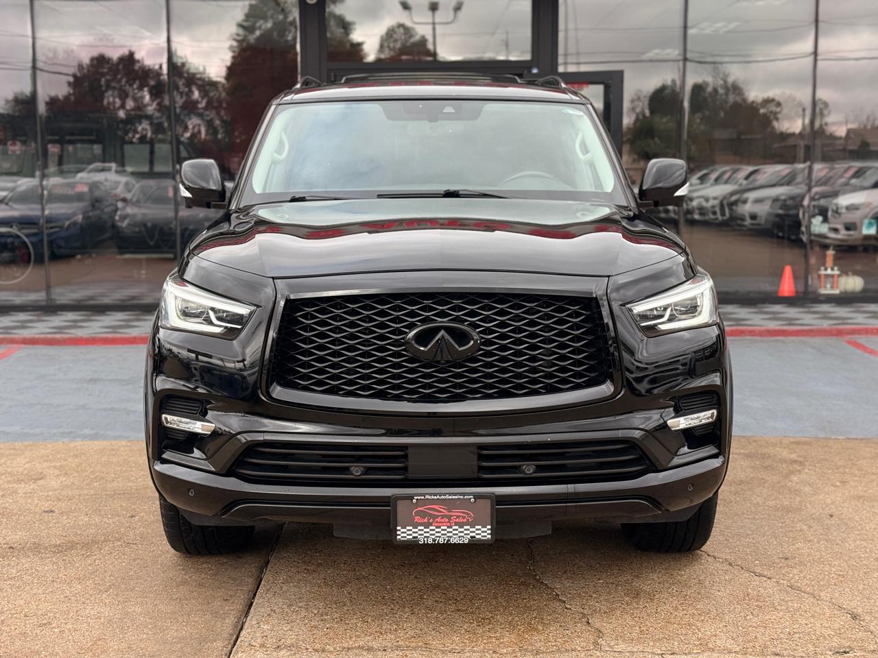Infiniti QX80 LUXE 2019
