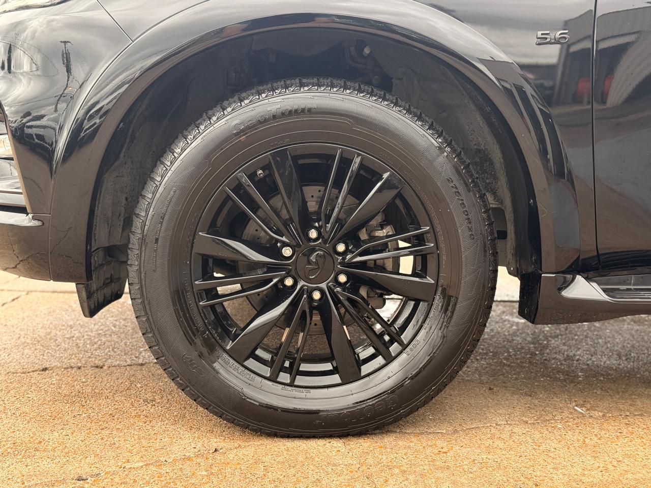 Infiniti QX80 LUXE 2019