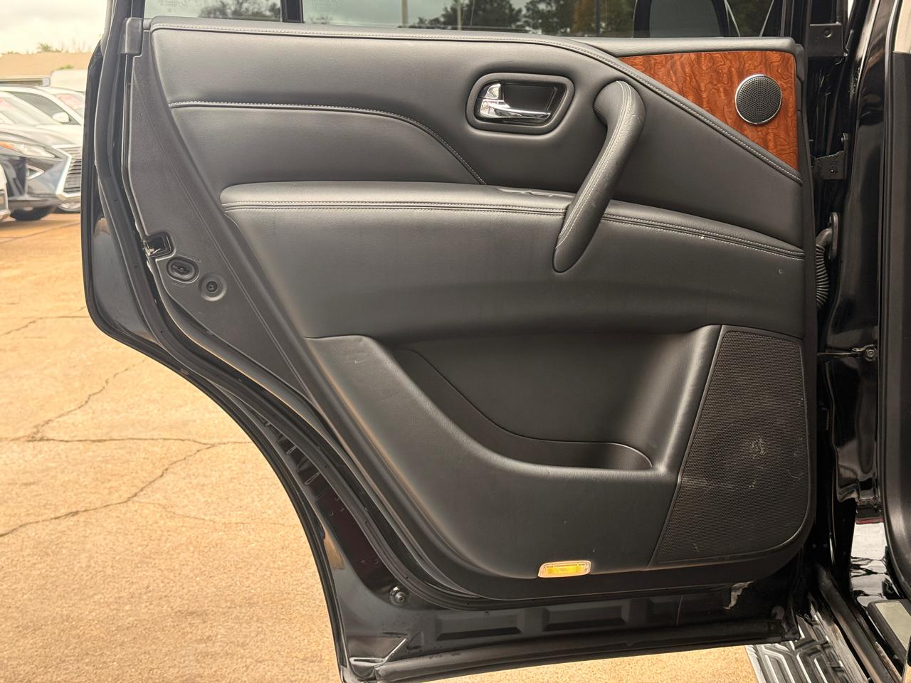 Infiniti QX80 LUXE 2019