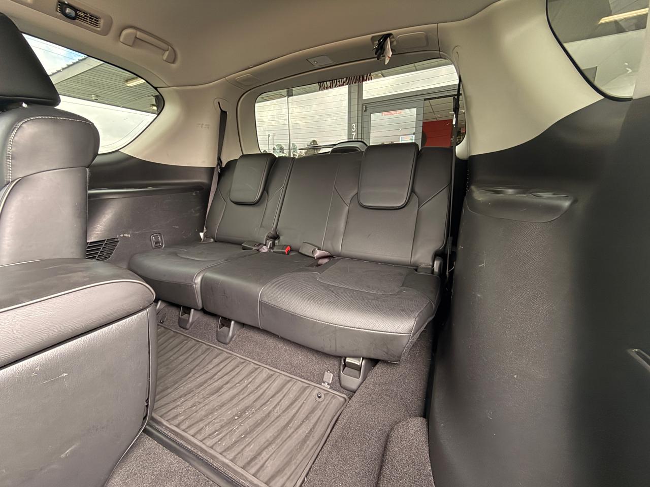 Infiniti QX80 LUXE 2019