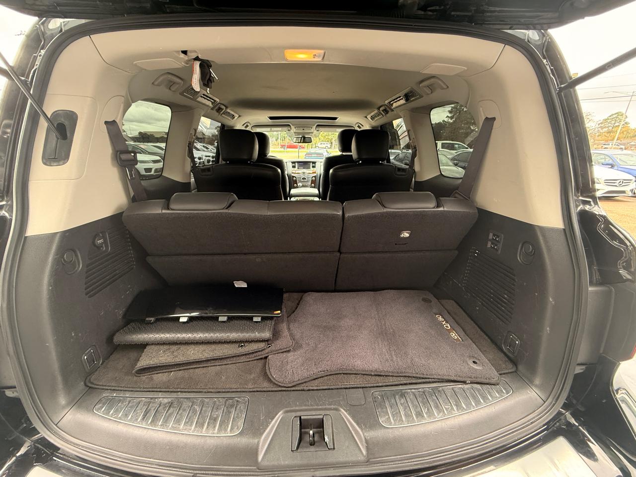 Infiniti QX80 LUXE 2019