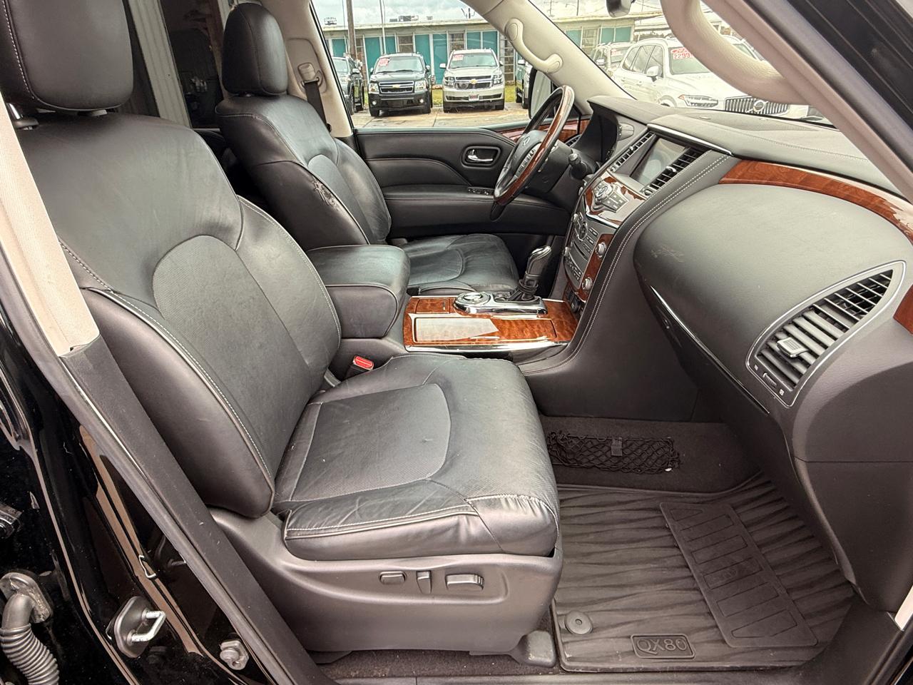 Infiniti QX80 LUXE 2019