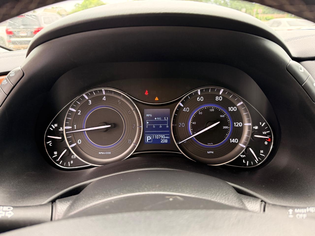 Infiniti QX80 LUXE 2019