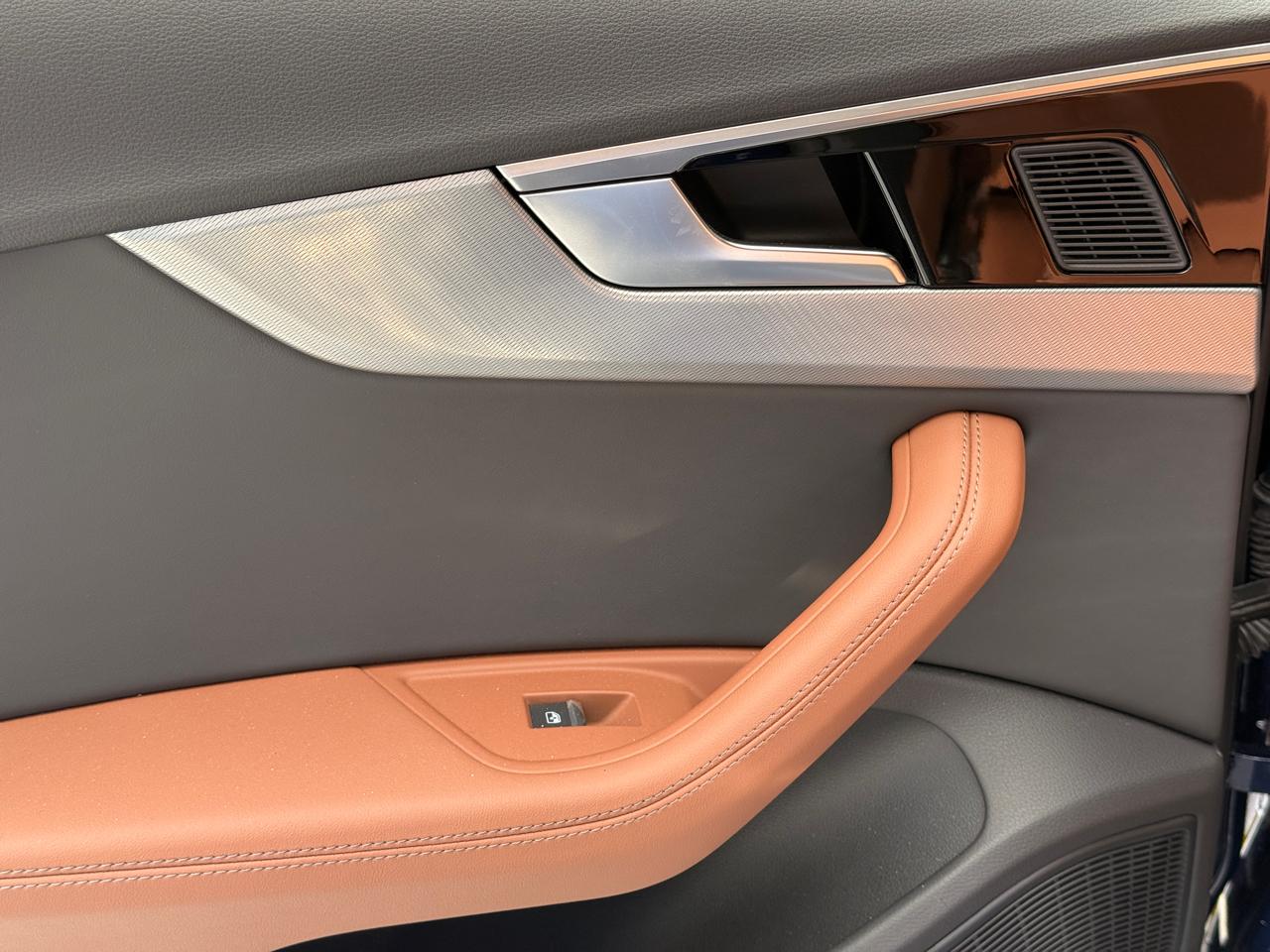 Audi A5 Premium S line 45 TFSII quattro 2024