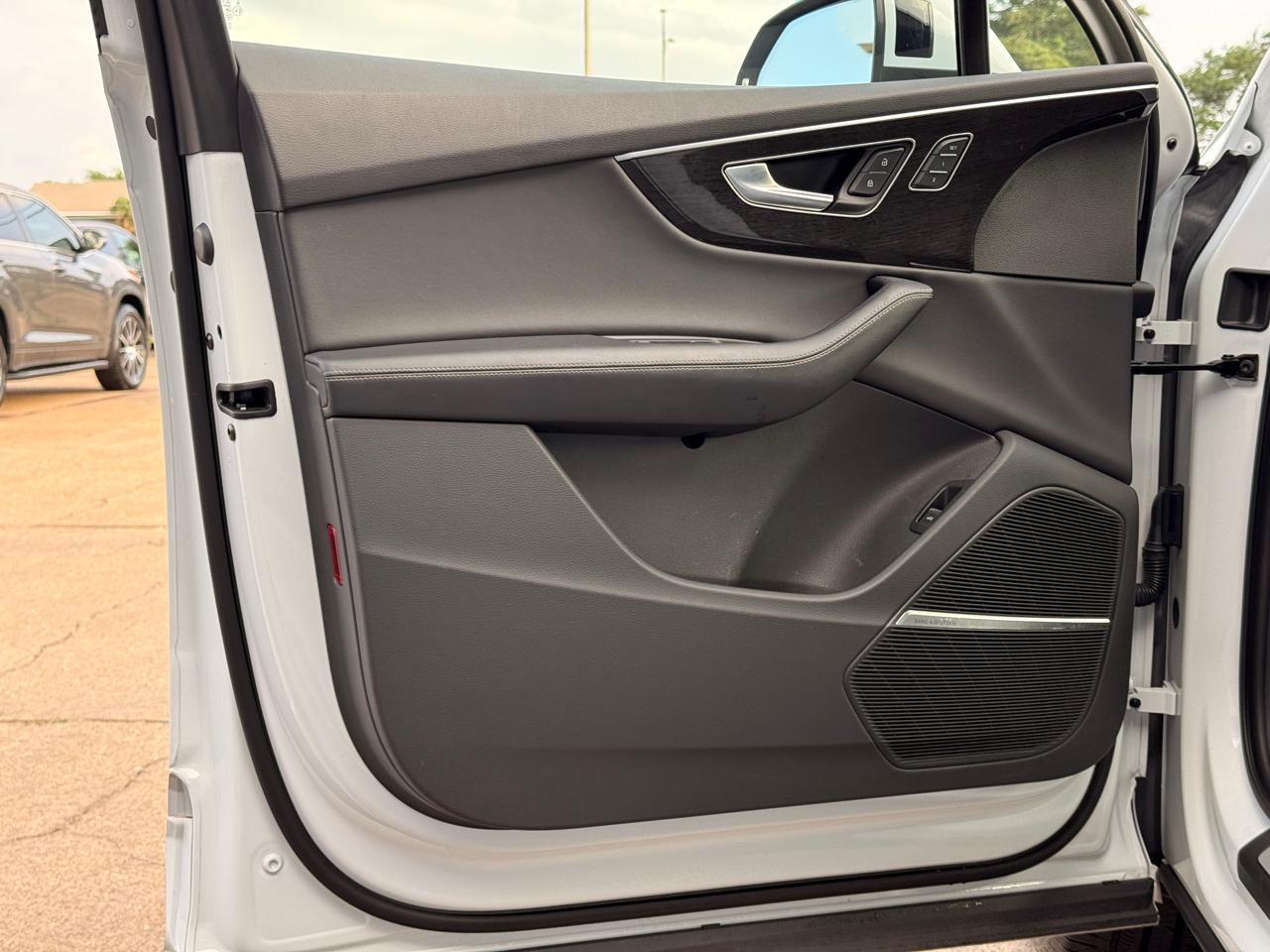 Audi Q7 Premium Plus 55 TFSI quattro 2025