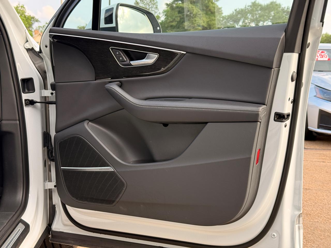 Audi Q7 Premium Plus 55 TFSI quattro 2025