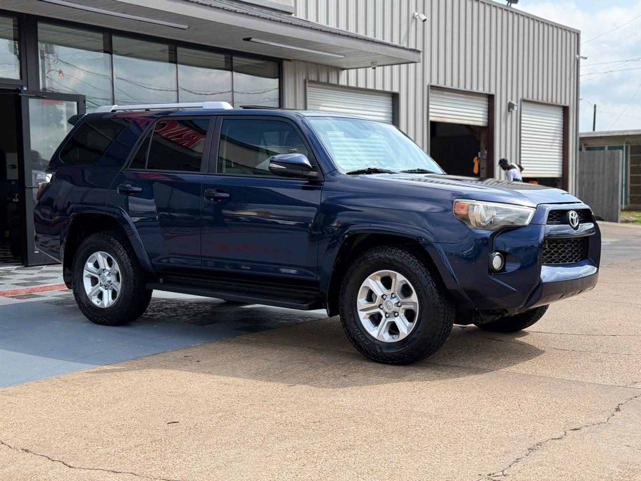 Toyota 4Runner SR5 2WD 2016