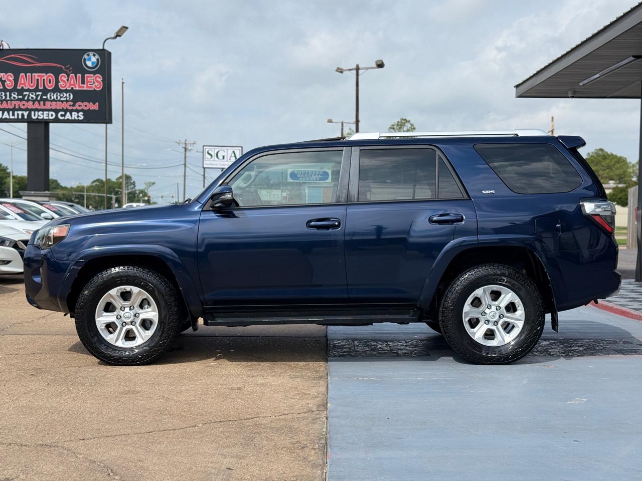Toyota 4Runner SR5 2WD 2016