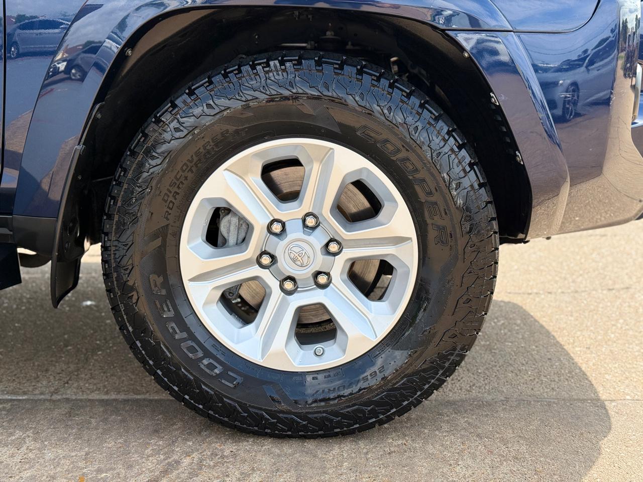 Toyota 4Runner SR5 2WD 2016