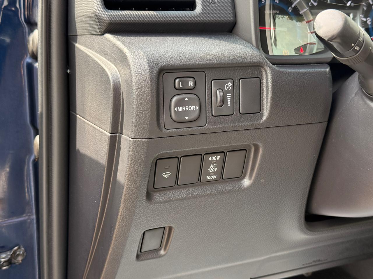 Toyota 4Runner SR5 2WD 2016