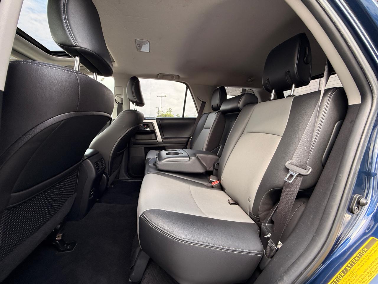 Toyota 4Runner SR5 2WD 2016