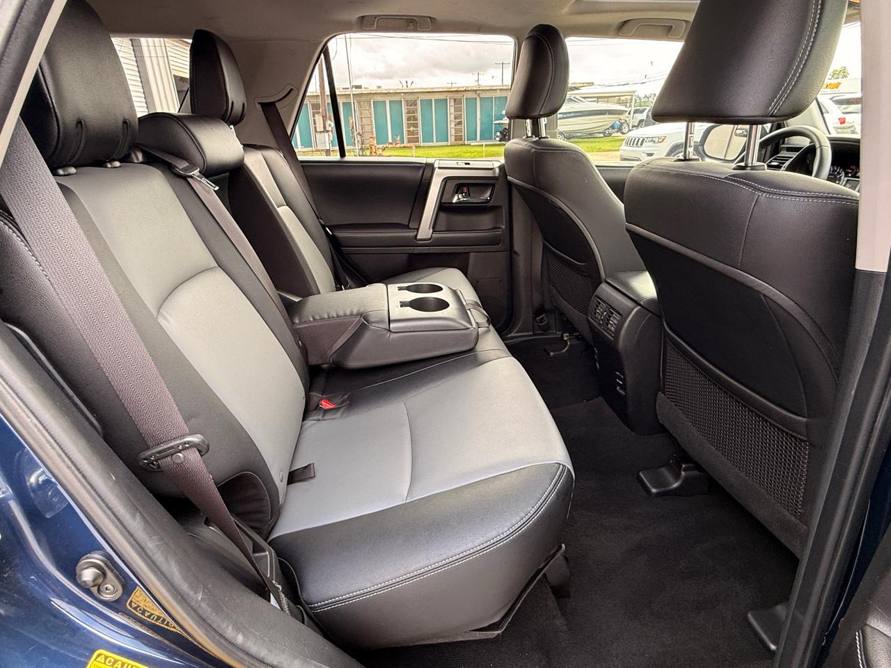 Toyota 4Runner SR5 2WD 2016