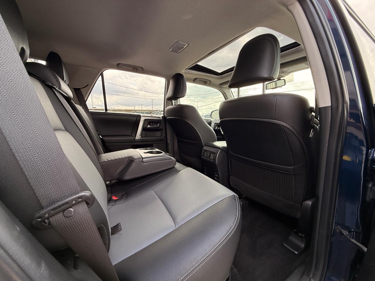 Toyota 4Runner SR5 2WD 2016