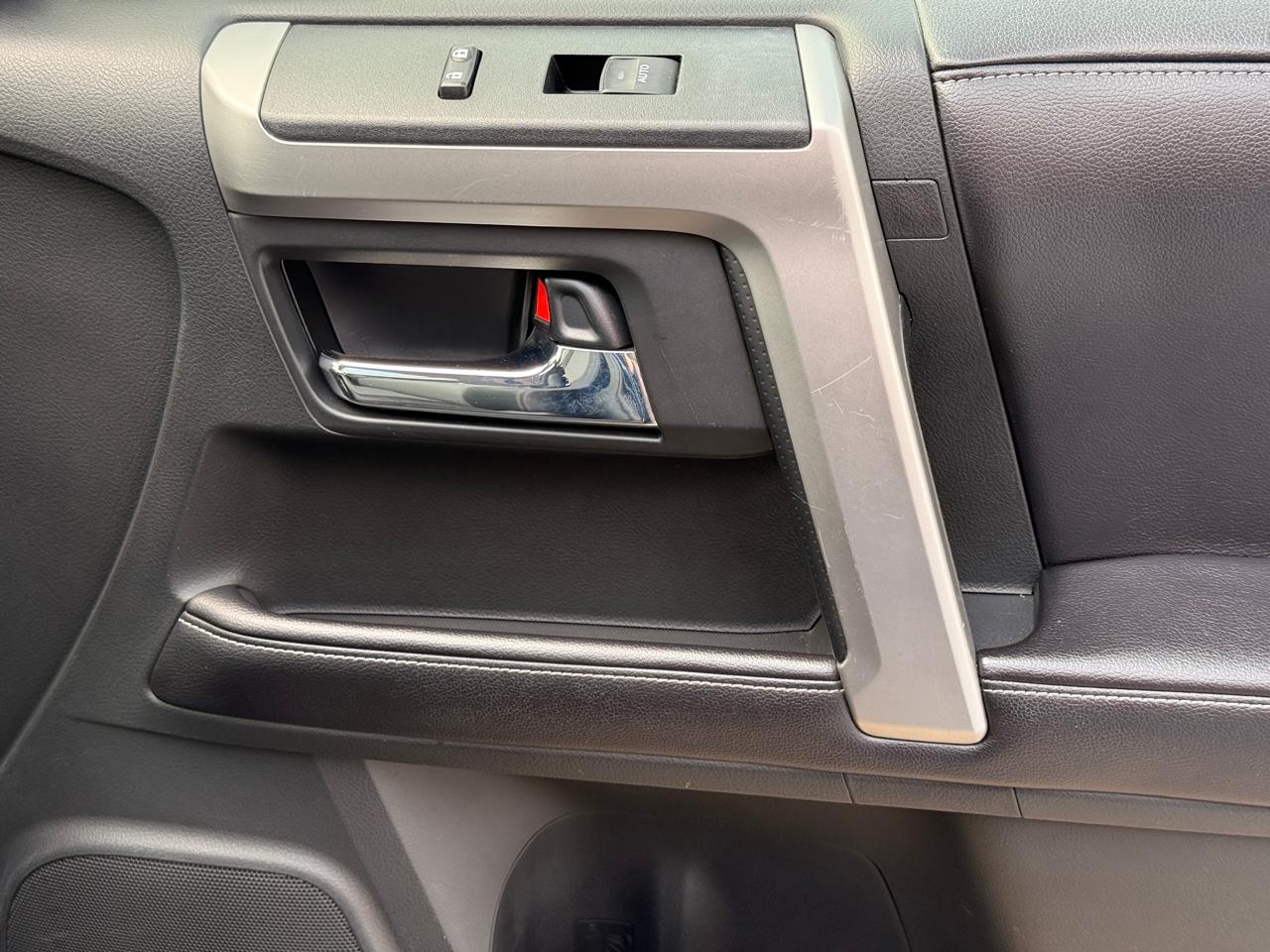 Toyota 4Runner SR5 2WD 2016