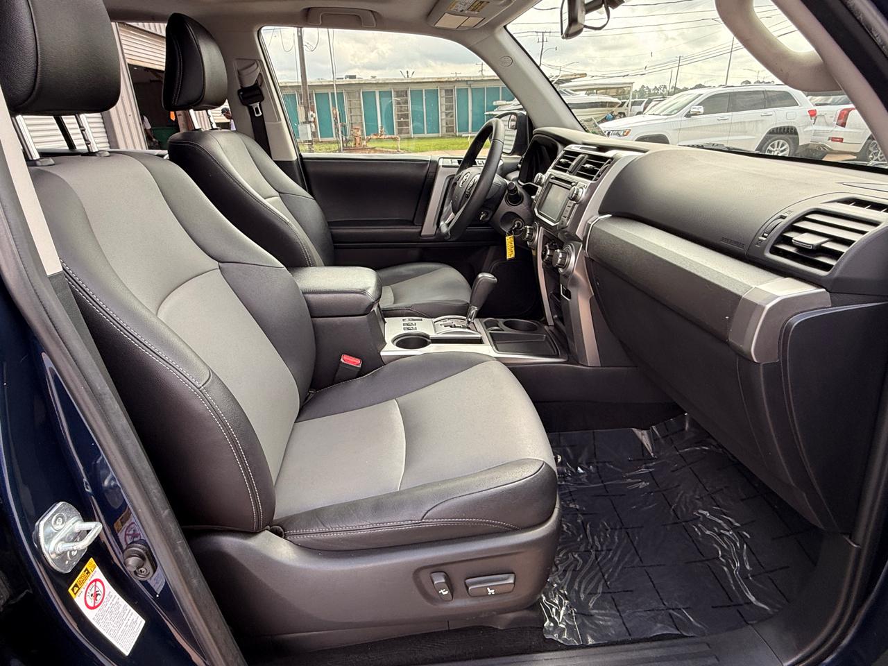 Toyota 4Runner SR5 2WD 2016