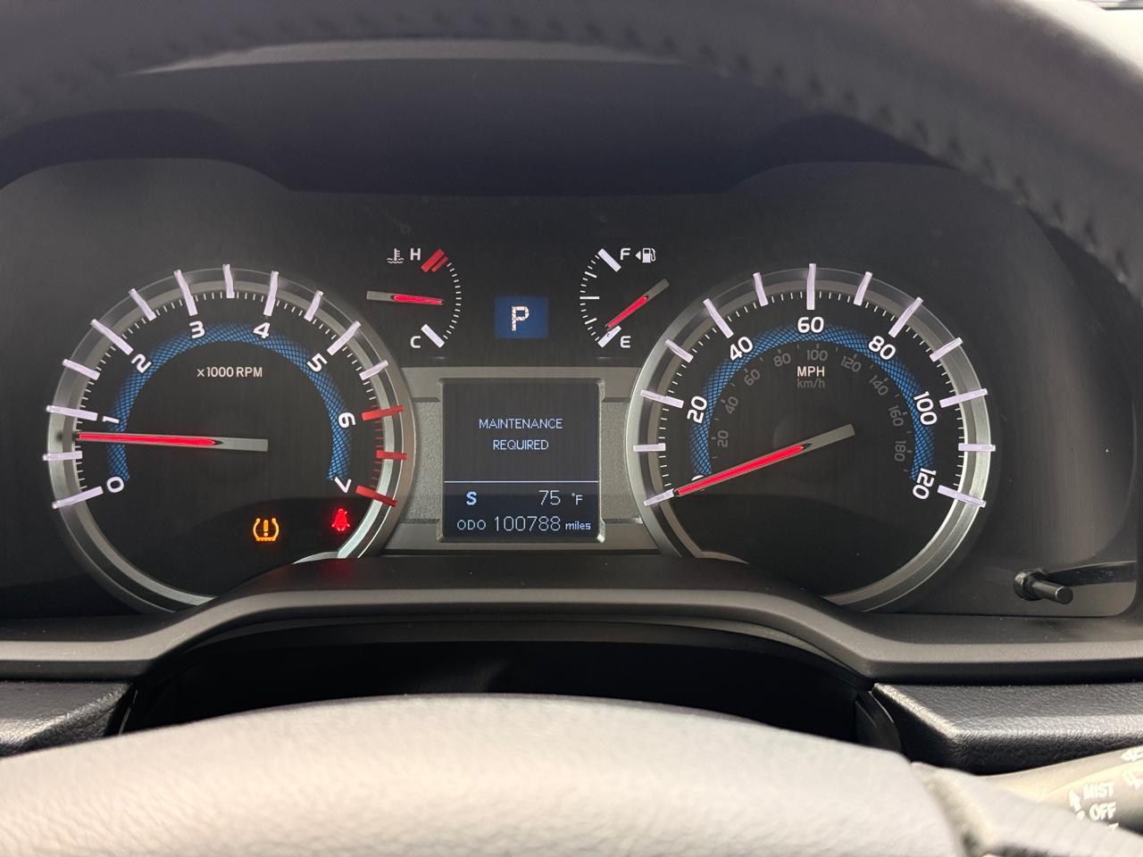 Toyota 4Runner SR5 2WD 2016