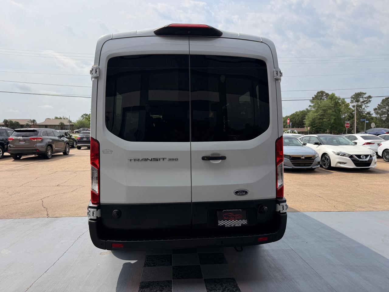 Ford Transit 350 Wagon Med. Roof XL w/Sliding Pass. 148-in. WB 2020