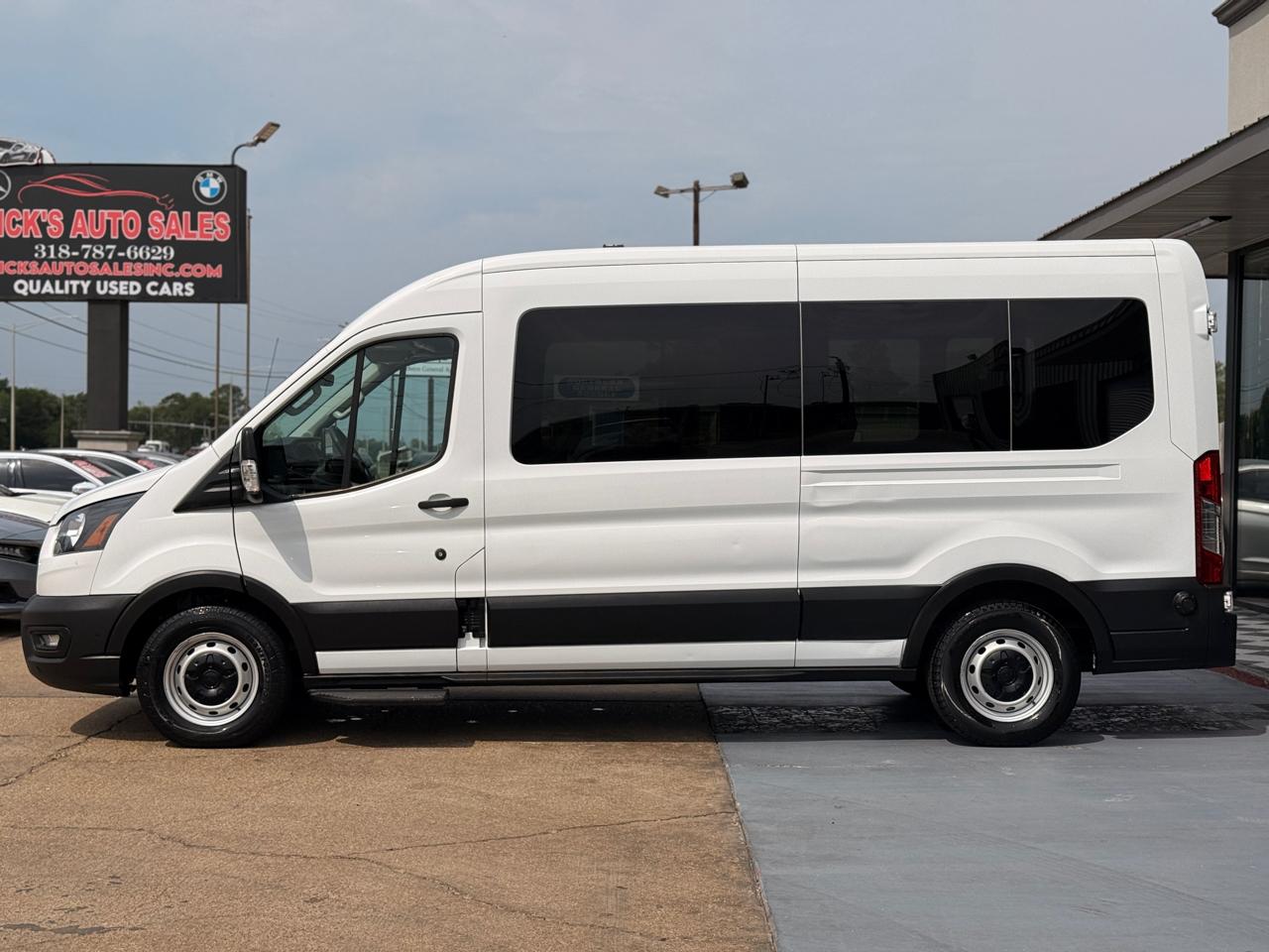 Ford Transit 350 Wagon Med. Roof XL w/Sliding Pass. 148-in. WB 2020