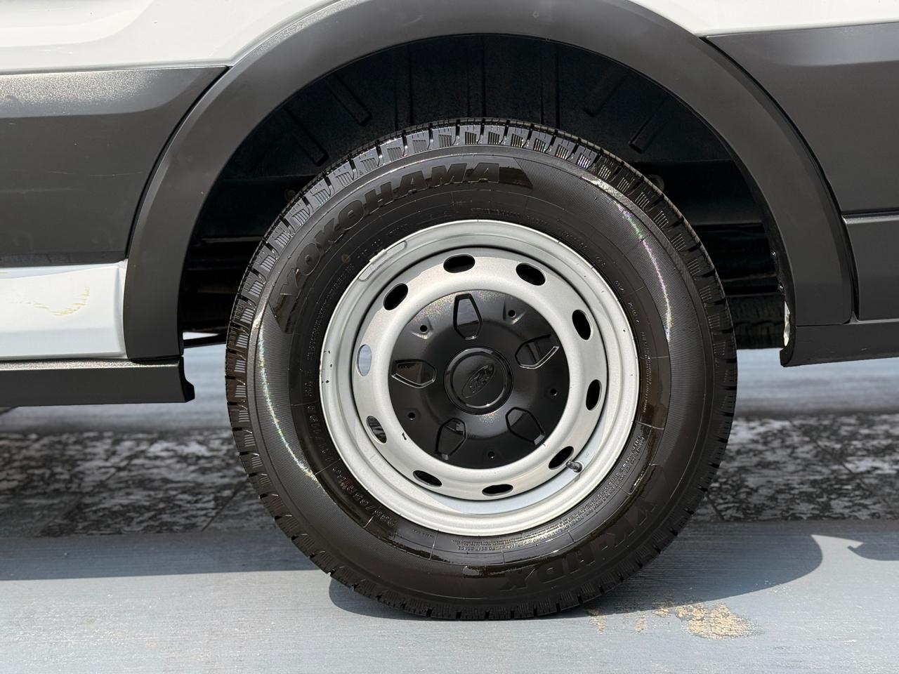 Ford Transit 350 Wagon Med. Roof XL w/Sliding Pass. 148-in. WB 2020