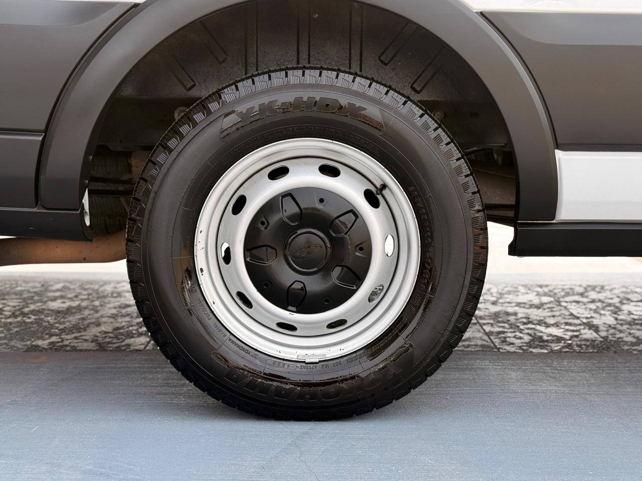 Ford Transit 350 Wagon Med. Roof XL w/Sliding Pass. 148-in. WB 2020