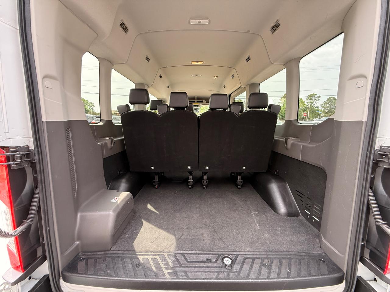 Ford Transit 350 Wagon Med. Roof XL w/Sliding Pass. 148-in. WB 2020