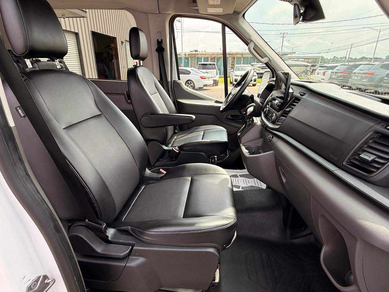 Ford Transit 350 Wagon Med. Roof XL w/Sliding Pass. 148-in. WB 2020