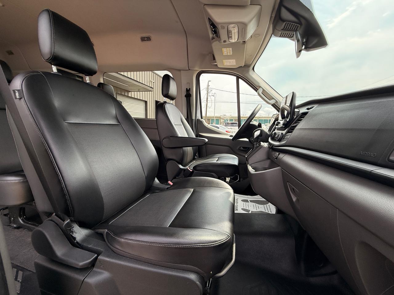 Ford Transit 350 Wagon Med. Roof XL w/Sliding Pass. 148-in. WB 2020