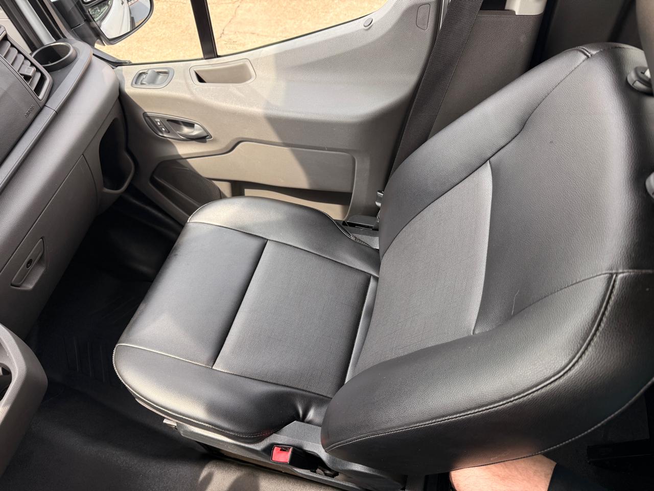 Ford Transit 350 Wagon Med. Roof XL w/Sliding Pass. 148-in. WB 2020