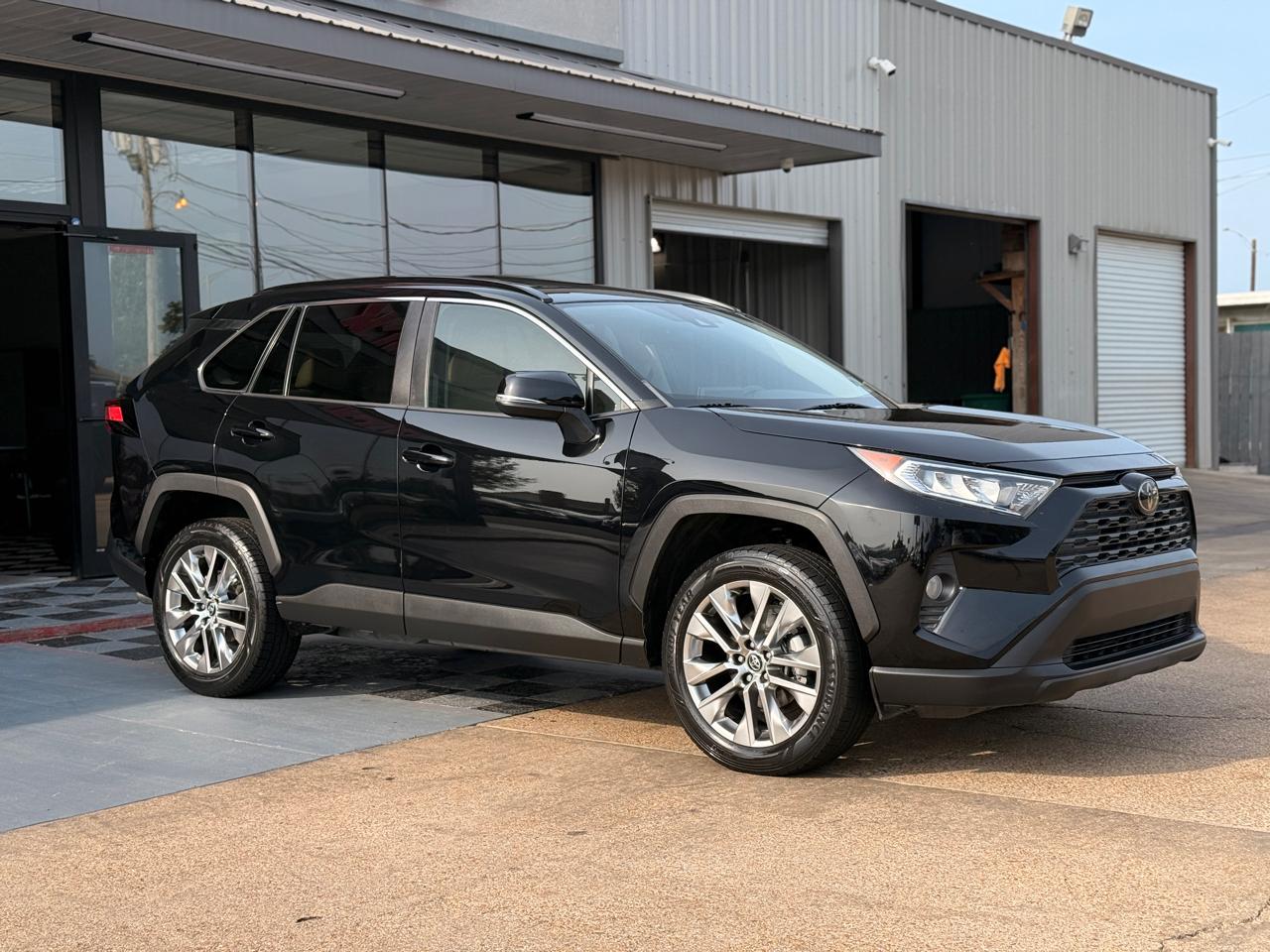 Toyota RAV4 XLE Premium AWD 2020