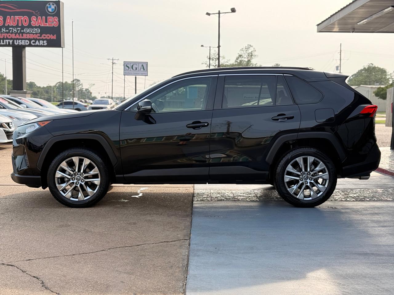 Toyota RAV4 XLE Premium AWD 2020
