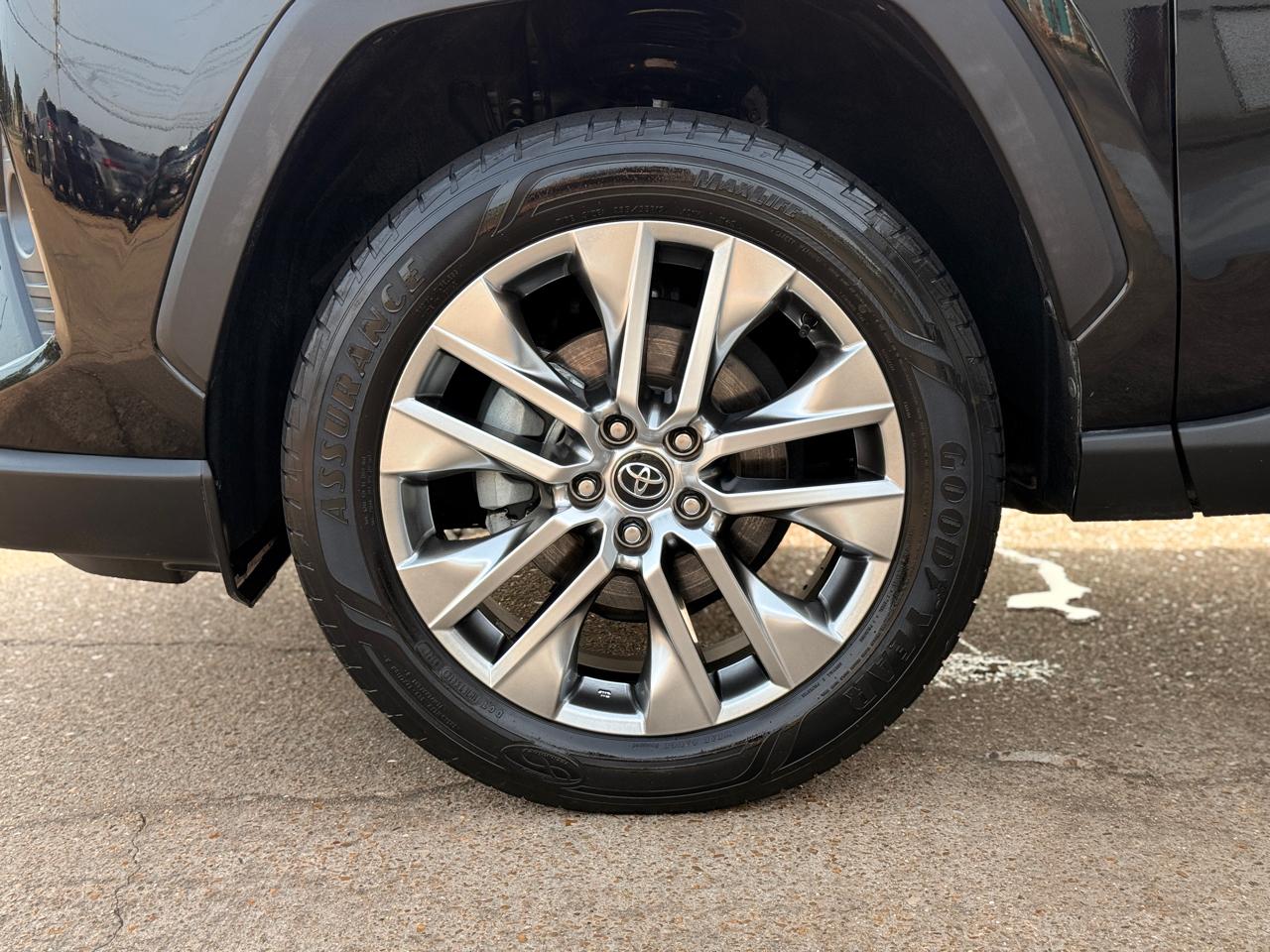 Toyota RAV4 XLE Premium AWD 2020