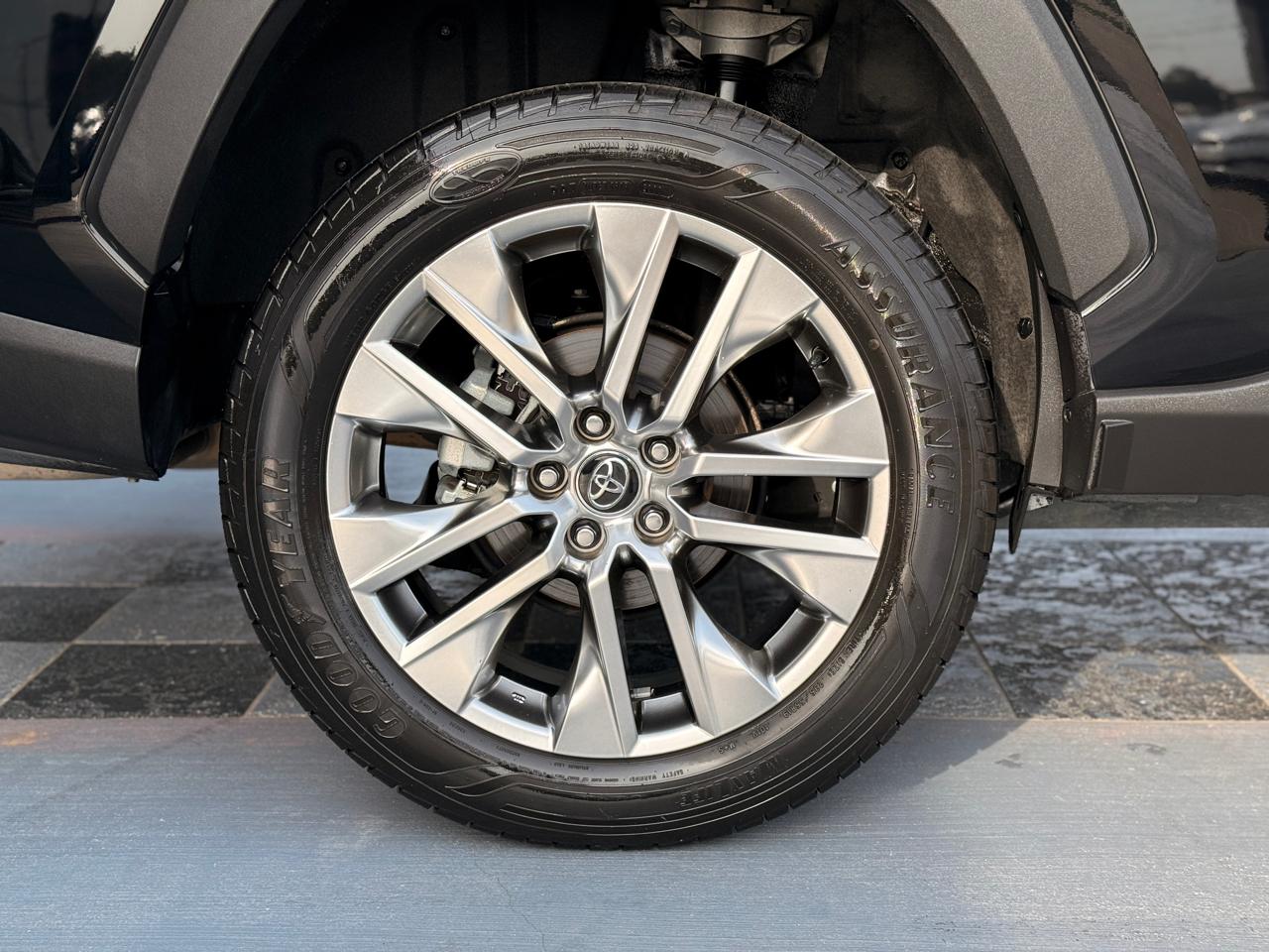 Toyota RAV4 XLE Premium AWD 2020