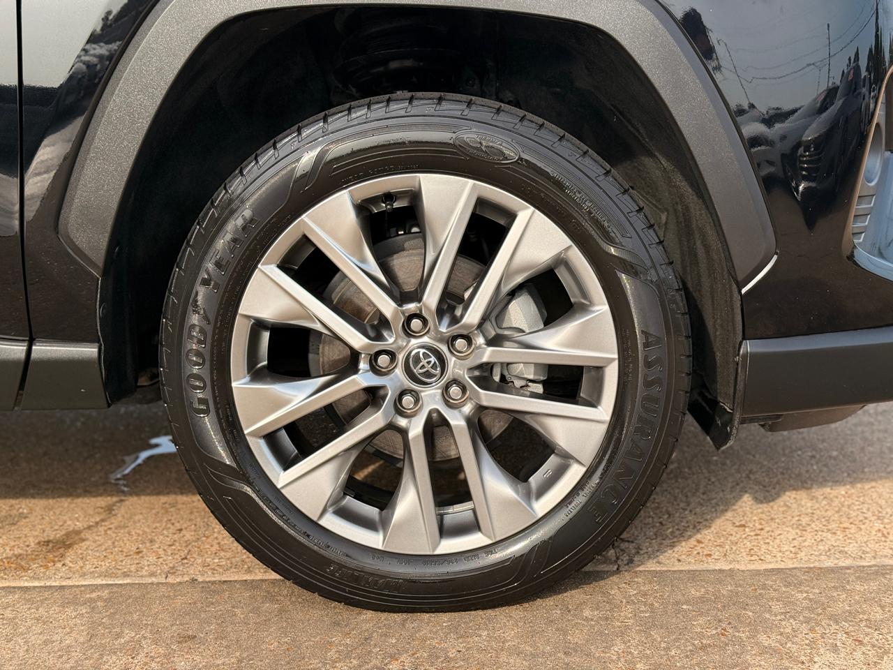 Toyota RAV4 XLE Premium AWD 2020
