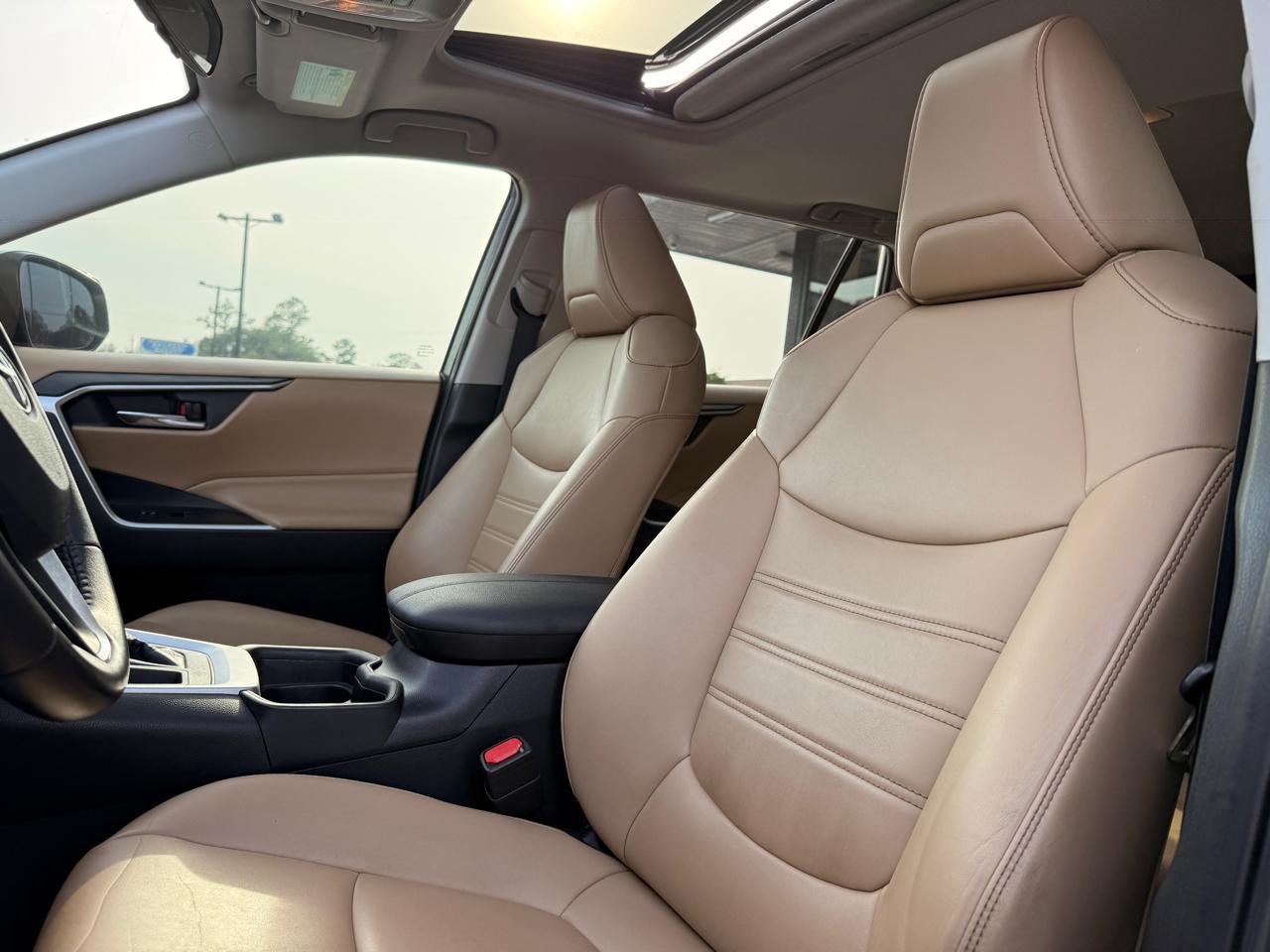Toyota RAV4 XLE Premium AWD 2020