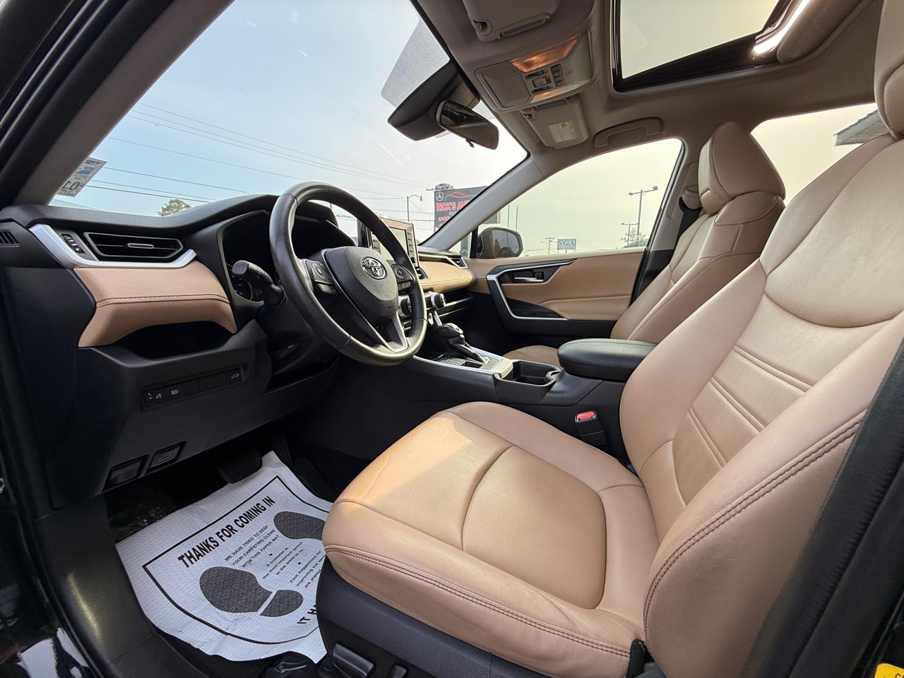 Toyota RAV4 XLE Premium AWD 2020