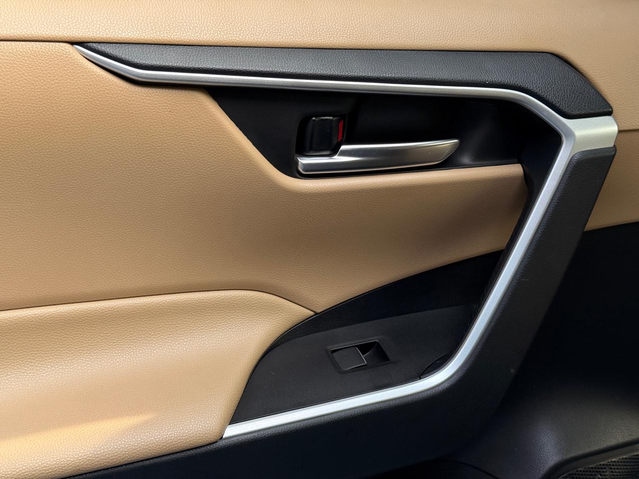 Toyota RAV4 XLE Premium AWD 2020