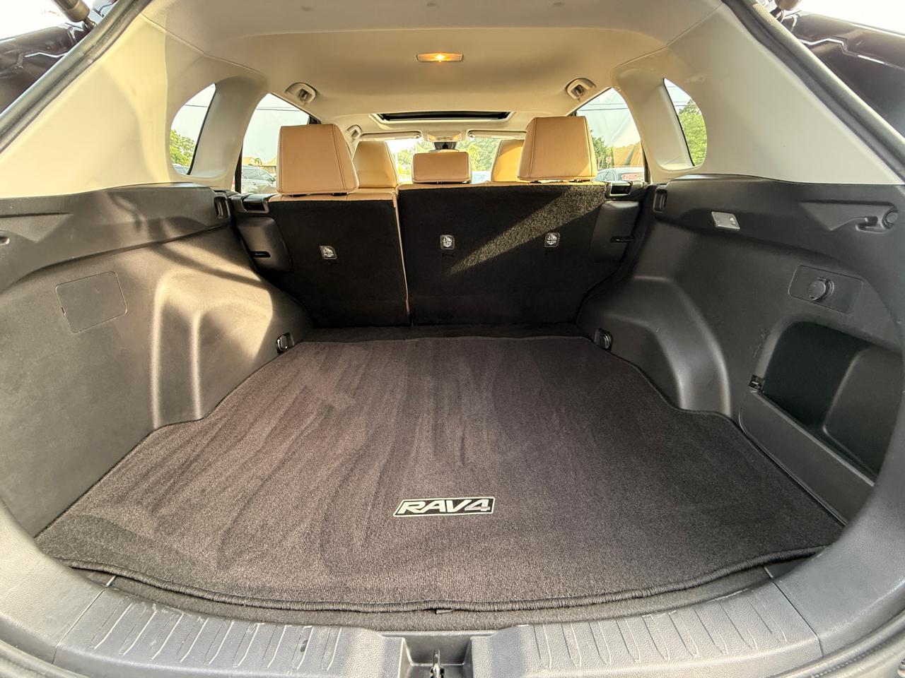 Toyota RAV4 XLE Premium AWD 2020