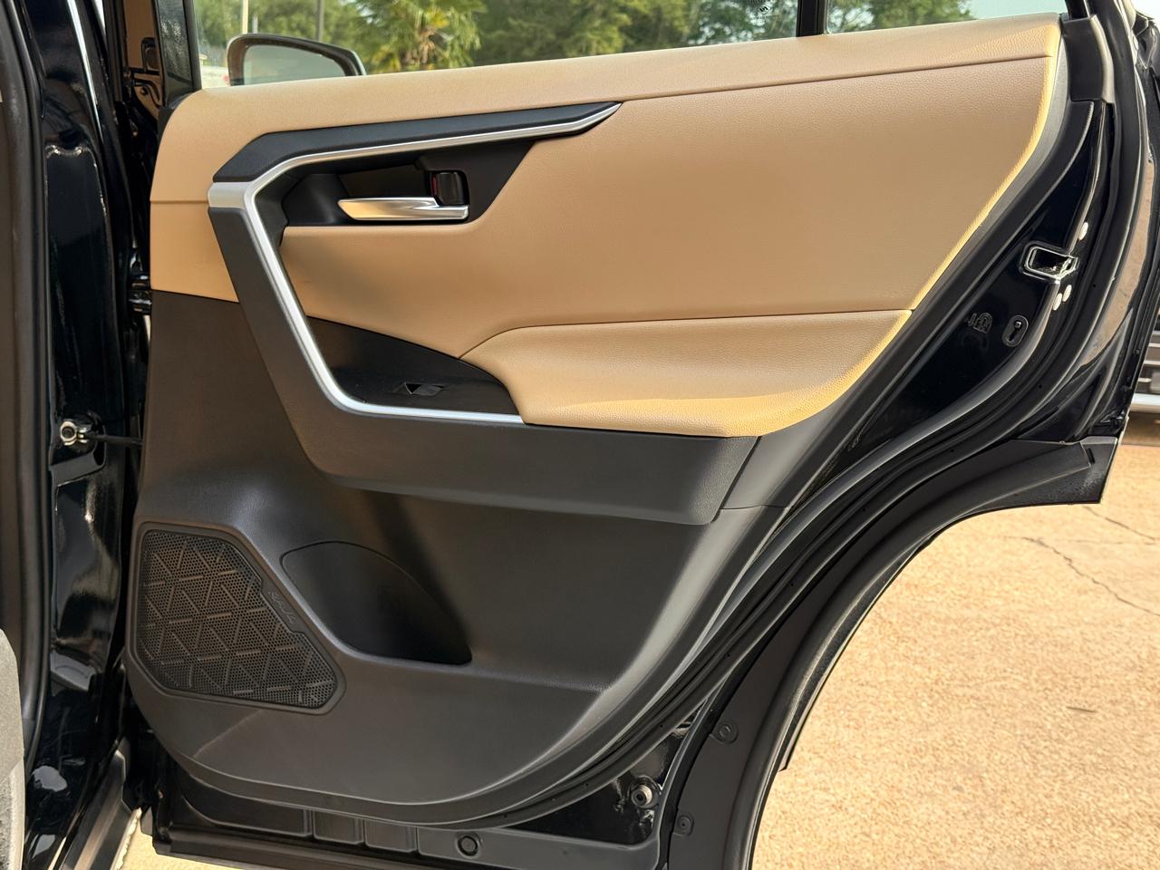 Toyota RAV4 XLE Premium AWD 2020
