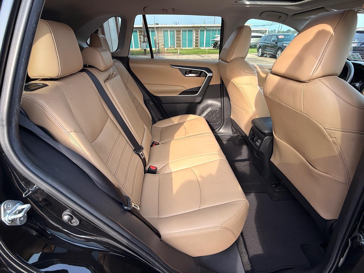 Toyota RAV4 XLE Premium AWD 2020