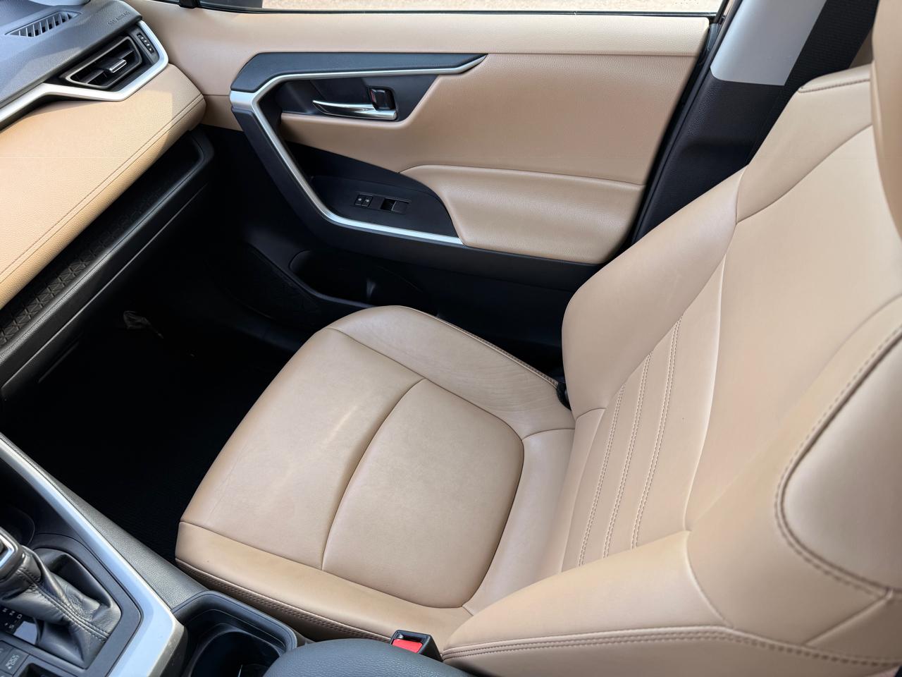 Toyota RAV4 XLE Premium AWD 2020
