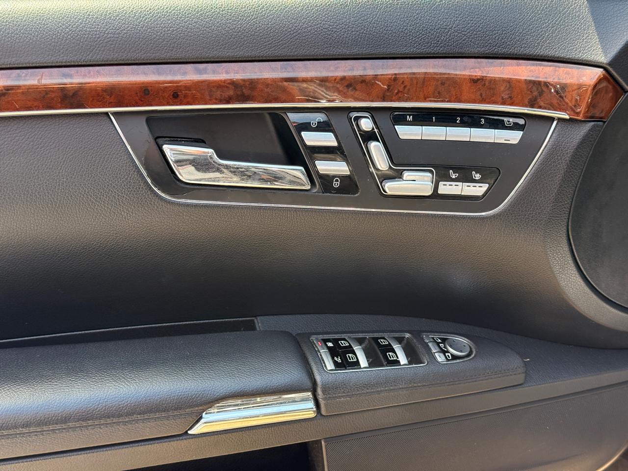 Mercedes-Benz S-Class S550 4MATIC 2009