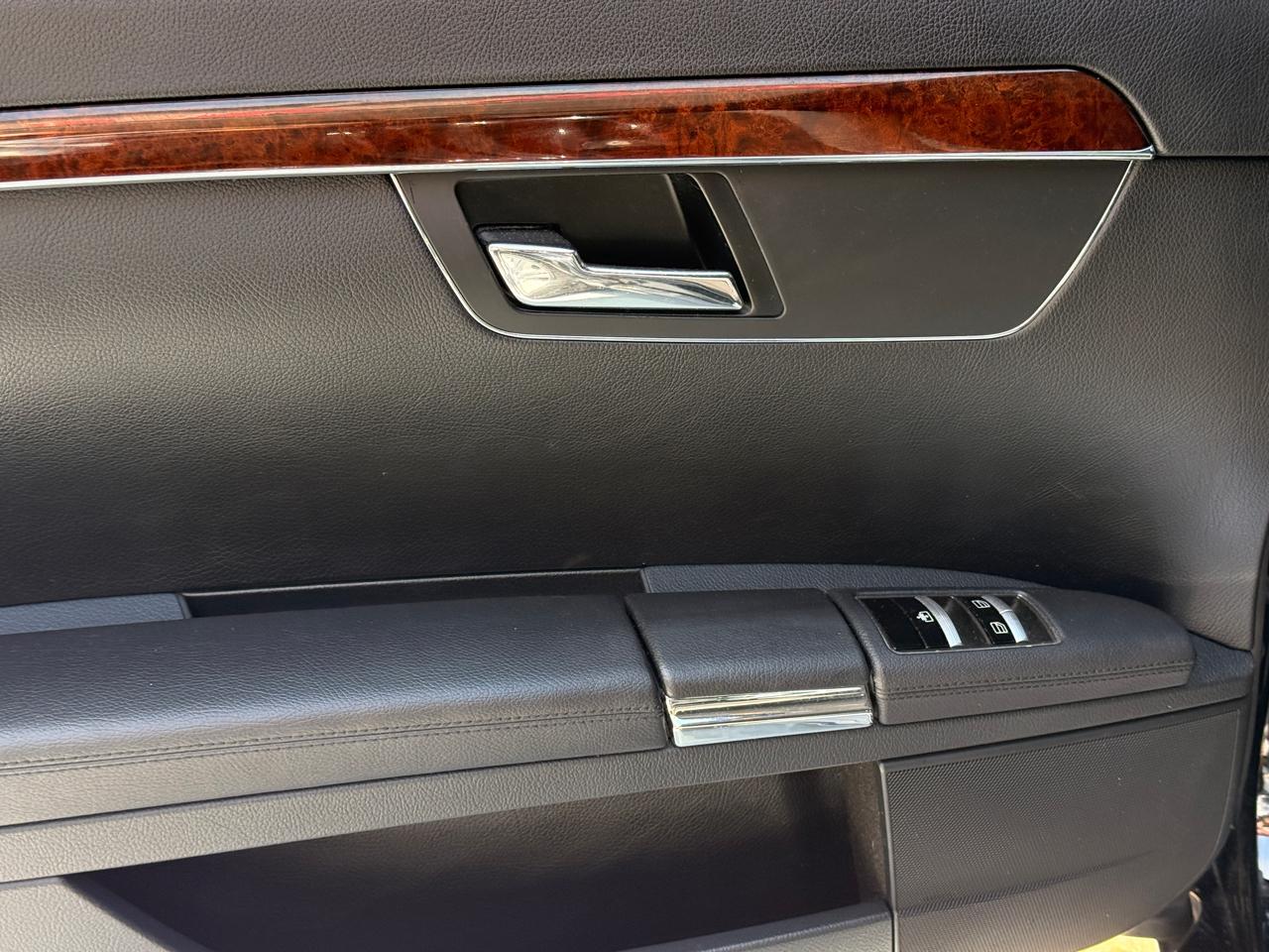 Mercedes-Benz S-Class S550 4MATIC 2009
