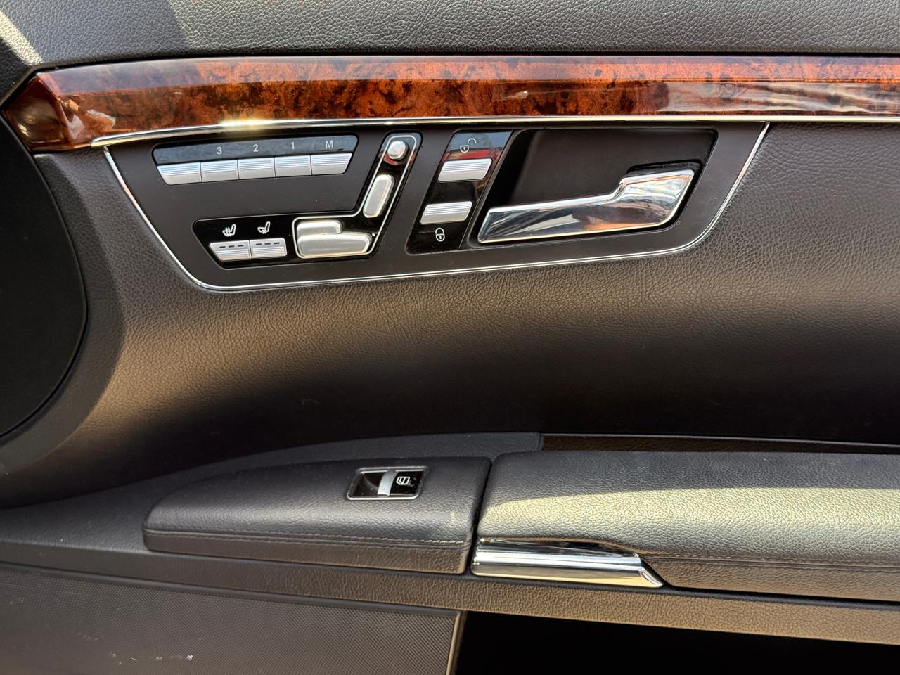 Mercedes-Benz S-Class S550 4MATIC 2009