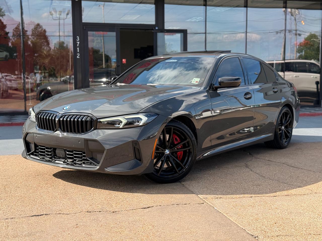 BMW 3-Series 330i 2023