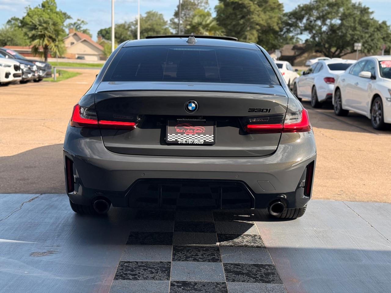 BMW 3-Series 330i 2023