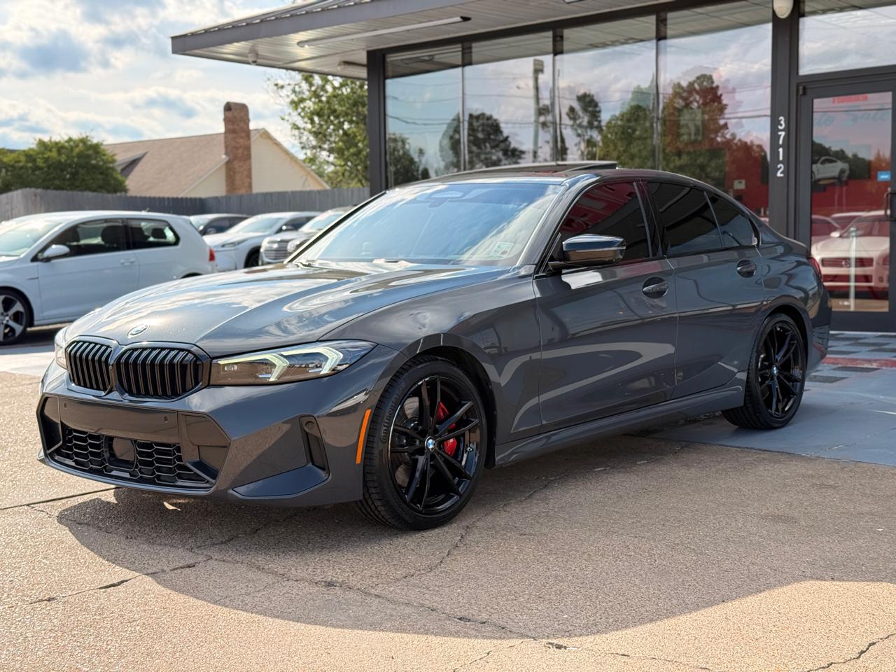BMW 3-Series 330i 2023