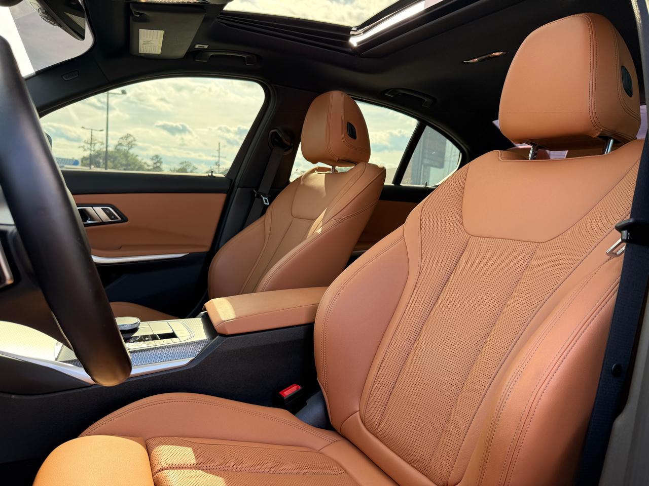 BMW 3-Series 330i 2023