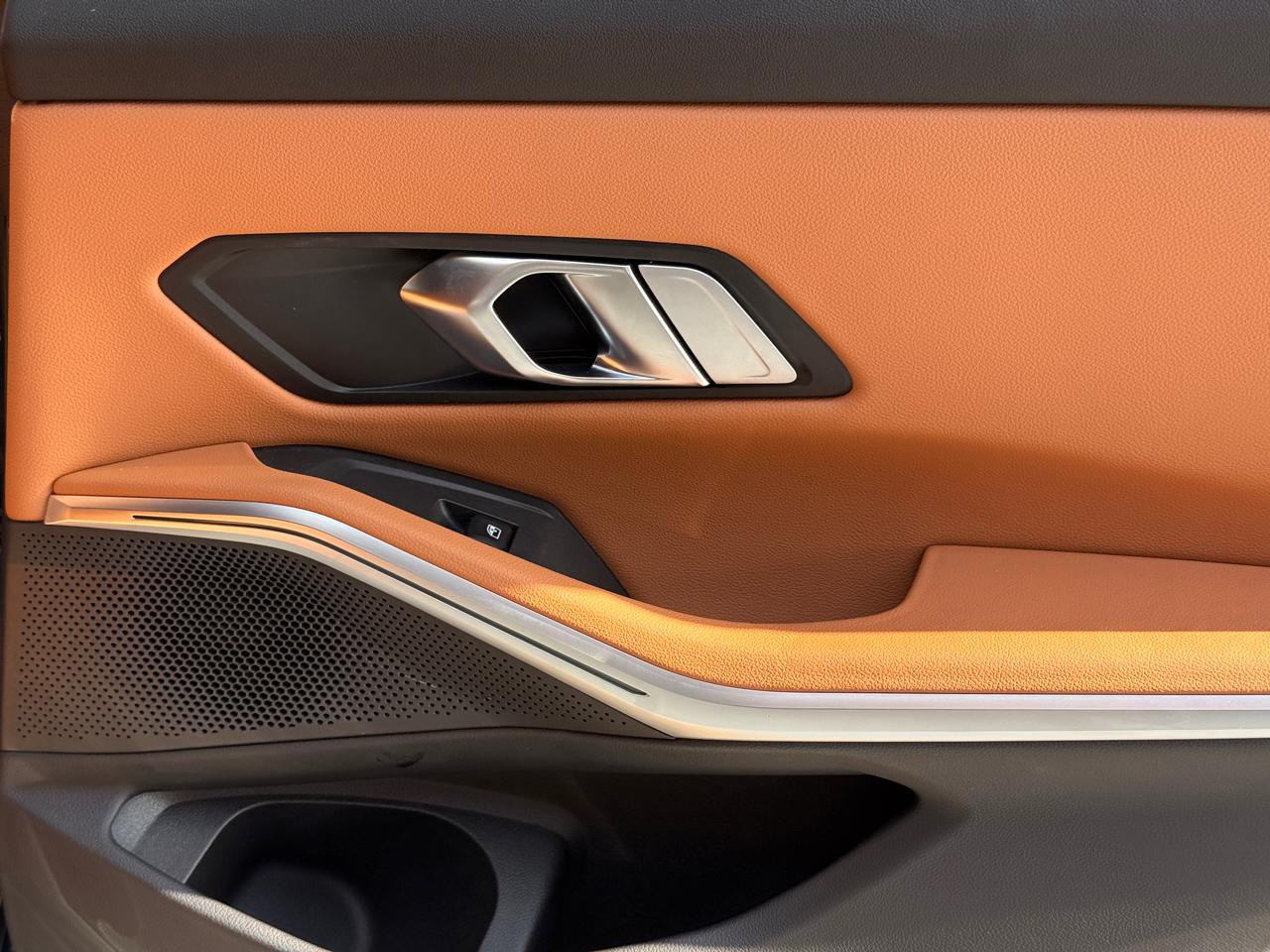 BMW 3-Series 330i 2023